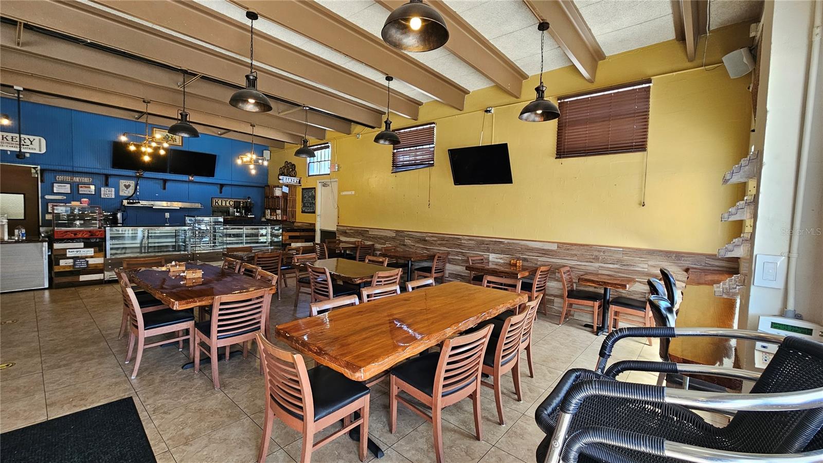 Image 6 of 93 For 830 Main Street