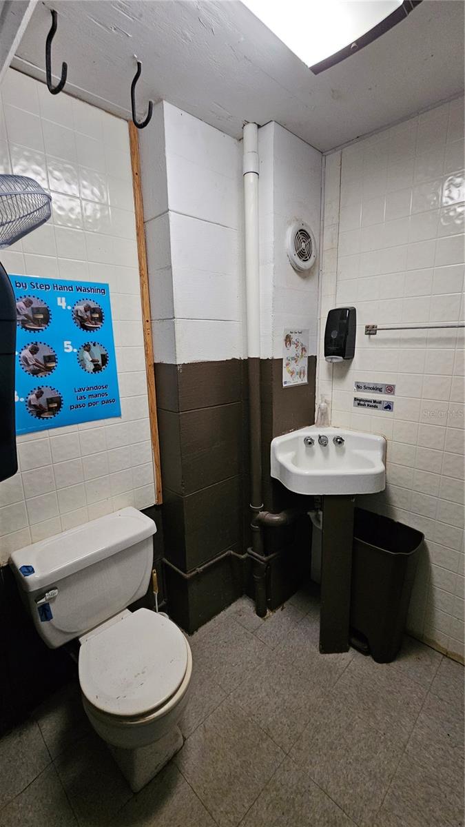 Image 63 of 93 For 830 Main Street