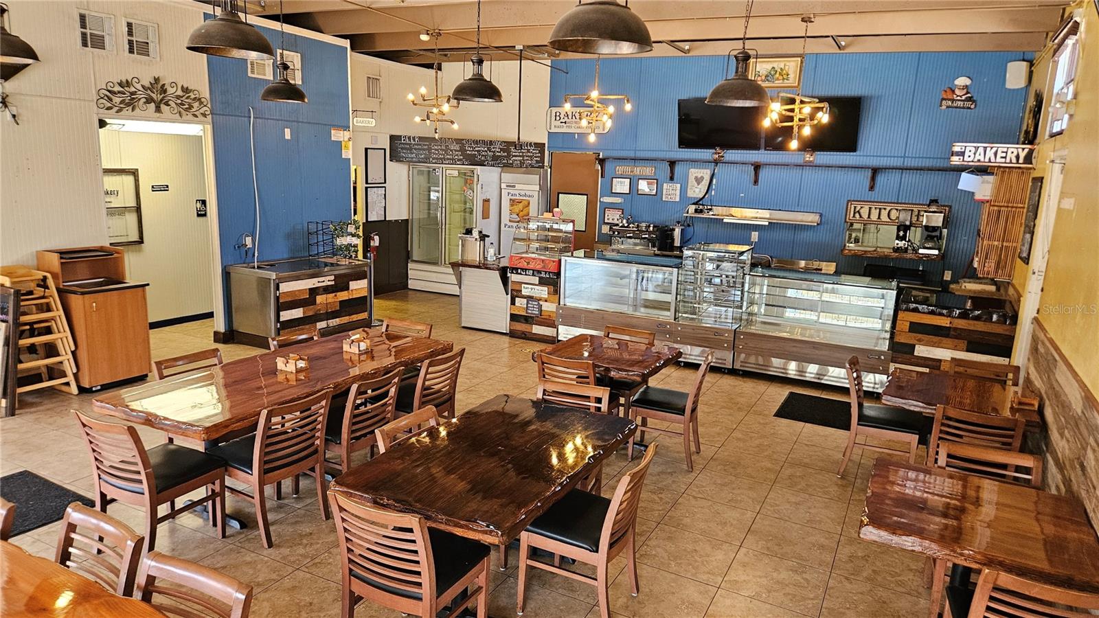 Image 8 of 93 For 830 Main Street