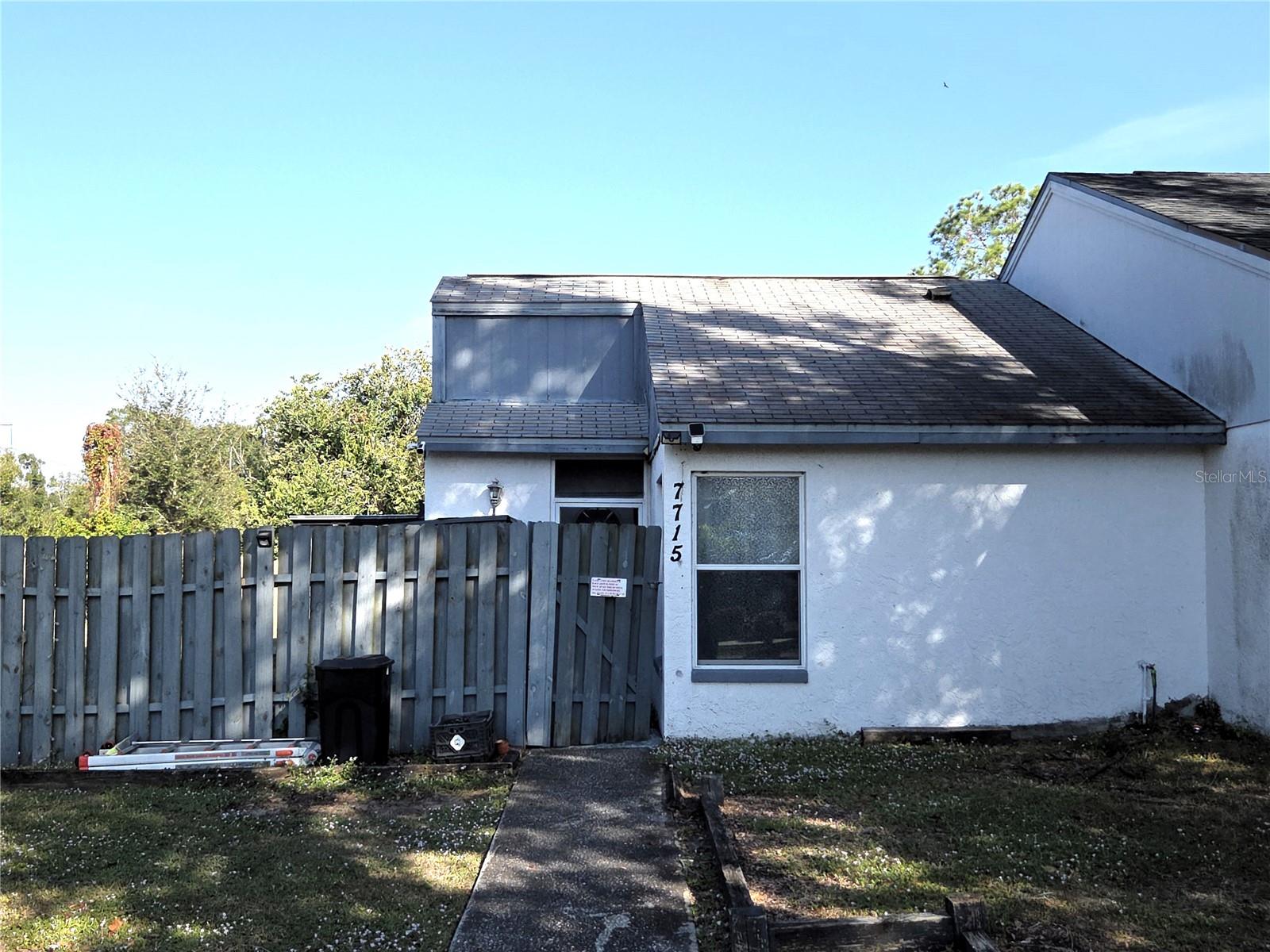 Listing Details for 7715 Citronella Court, TAMPA, FL 33625