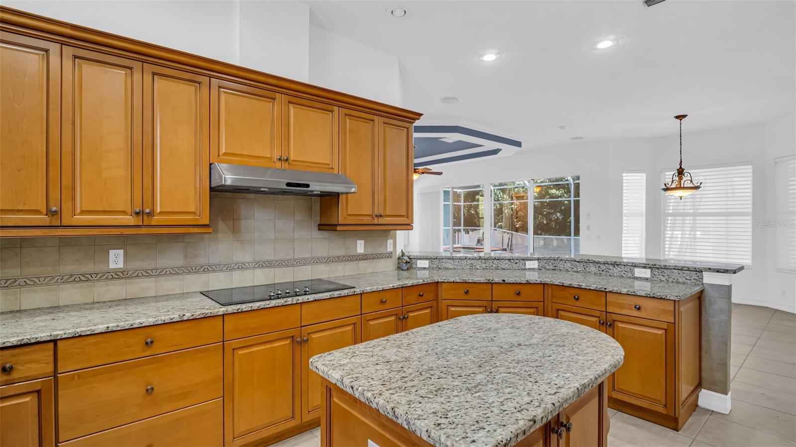 Image 14 of 65 For 1089 Cordova Boulevard Ne