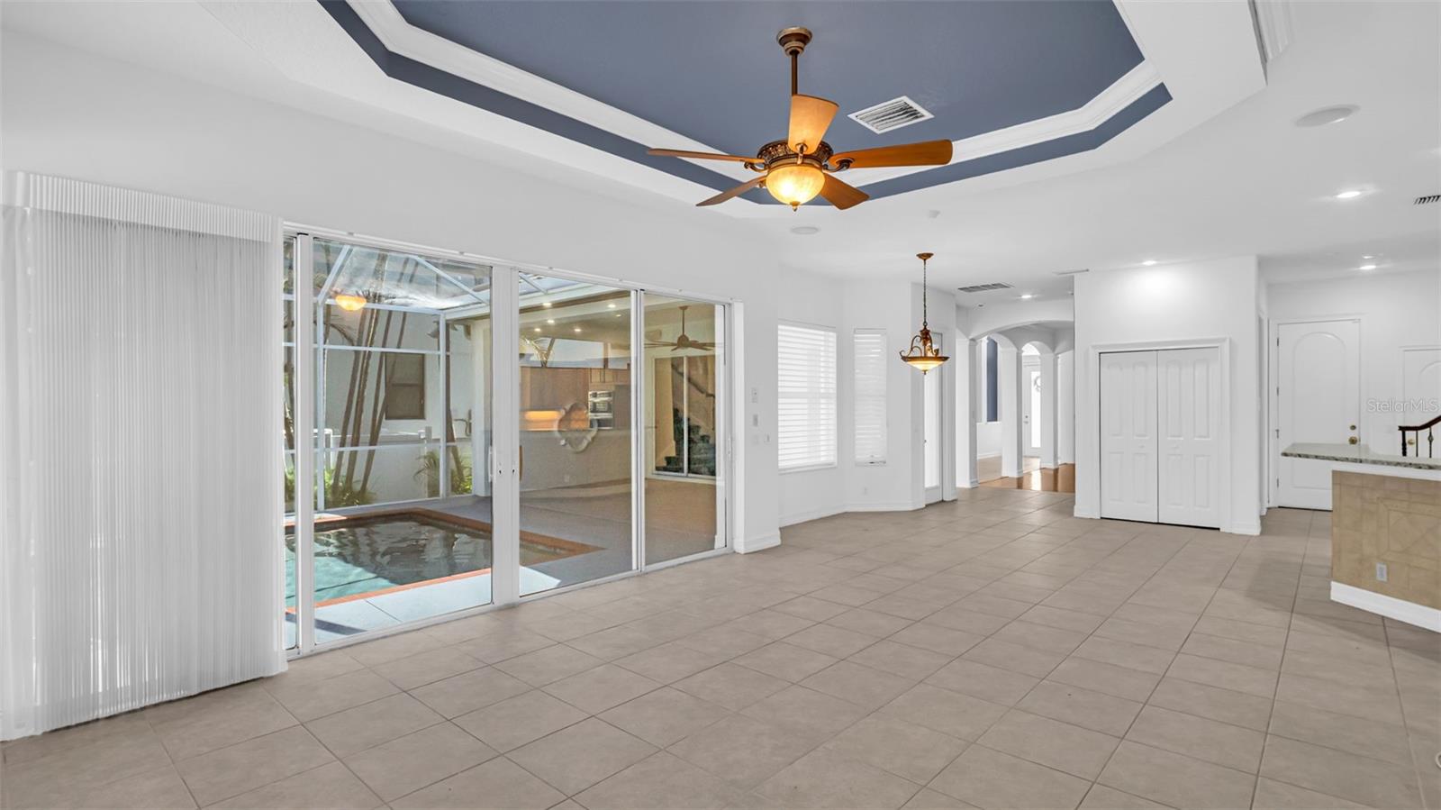 Image 17 of 65 For 1089 Cordova Boulevard Ne