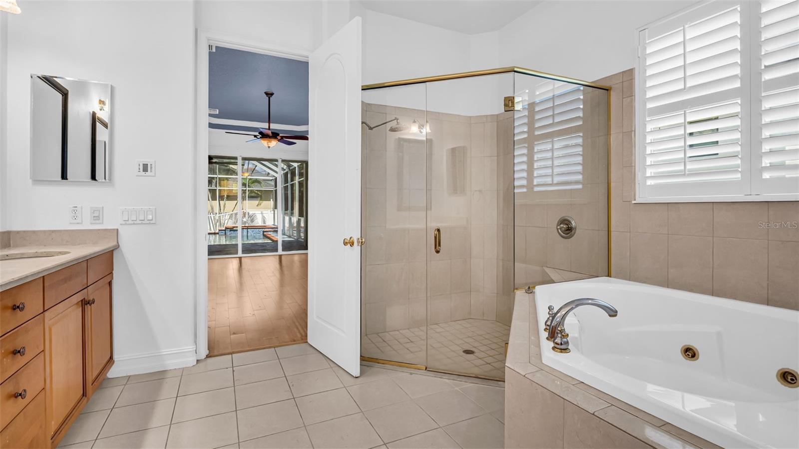 Image 24 of 65 For 1089 Cordova Boulevard Ne