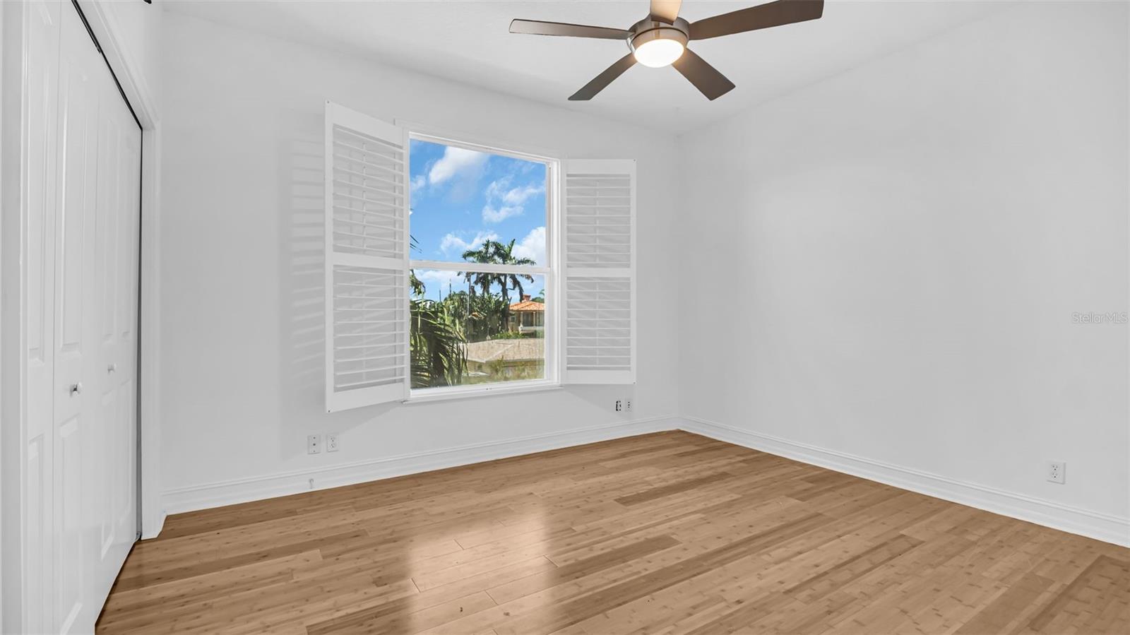 Image 32 of 65 For 1089 Cordova Boulevard Ne