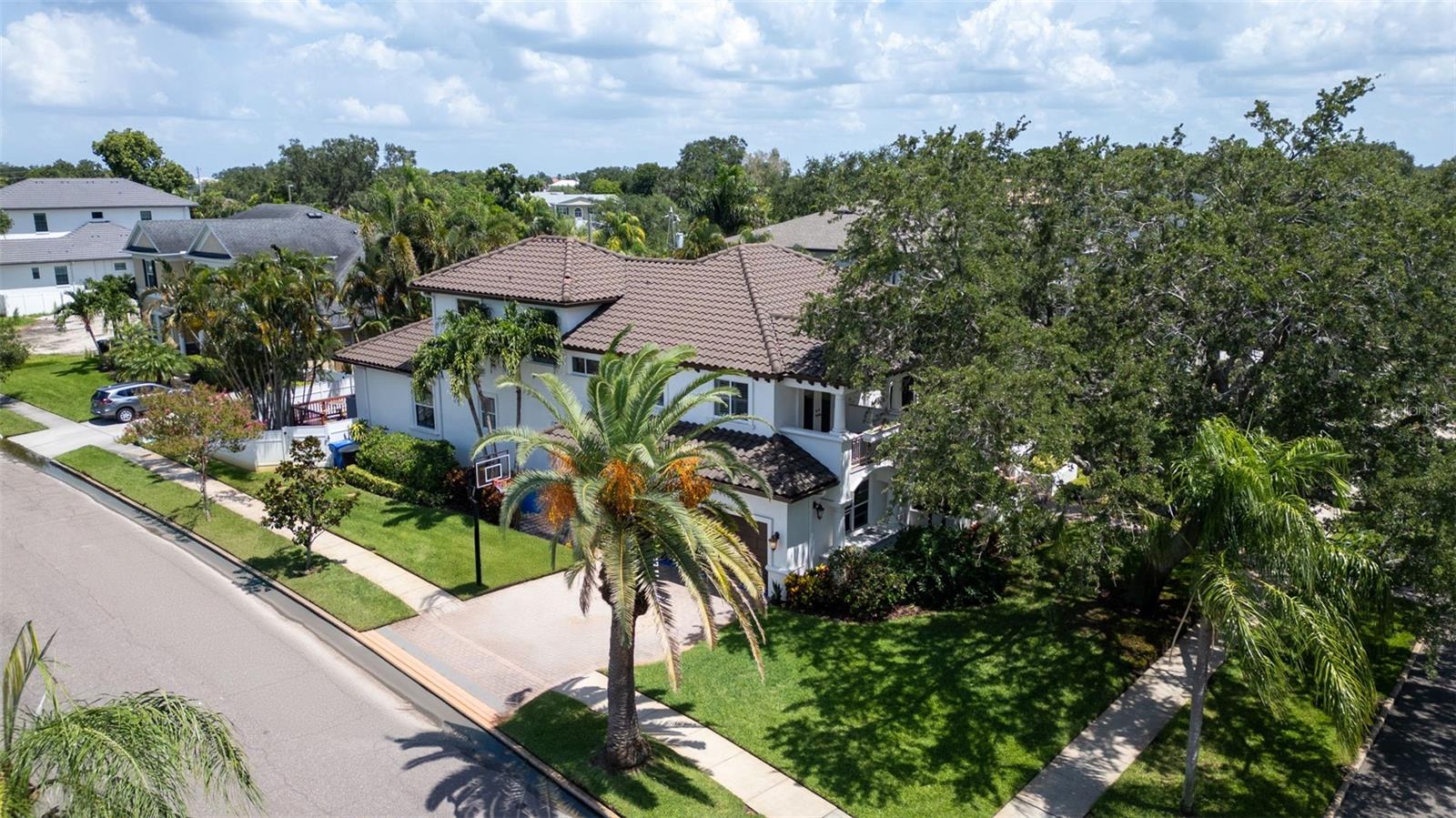 Image 47 of 65 For 1089 Cordova Boulevard Ne