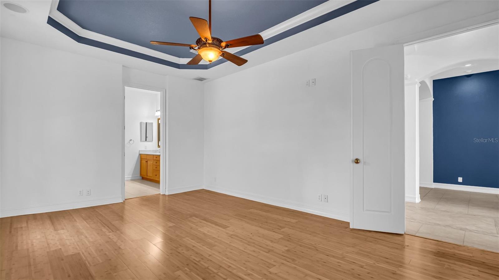 Image 9 of 65 For 1089 Cordova Boulevard Ne