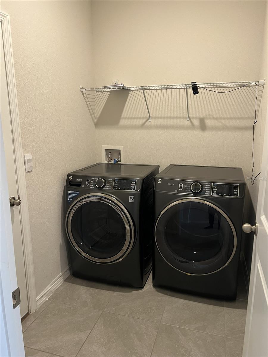 Image 10 of 26 For 1509 Tropical Oasis Avenue