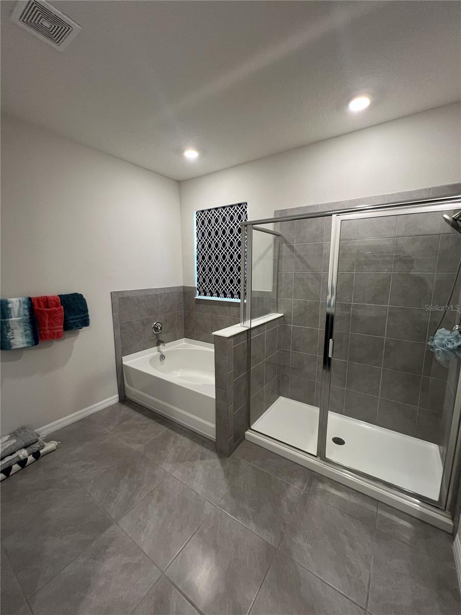 Image 19 of 26 For 1509 Tropical Oasis Avenue