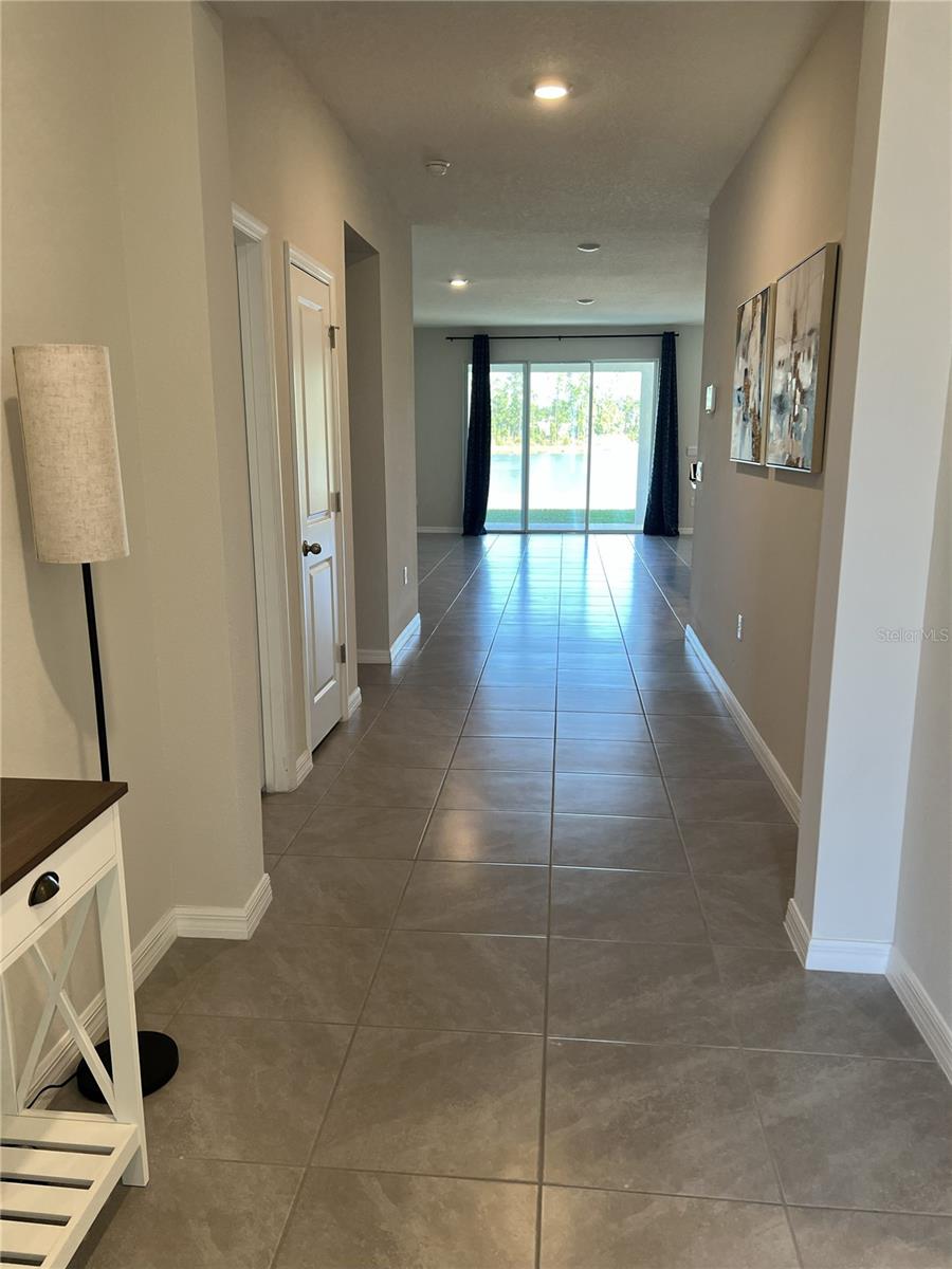 Image 6 of 26 For 1509 Tropical Oasis Avenue