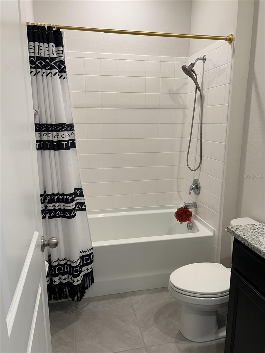 Image 7 of 26 For 1509 Tropical Oasis Avenue