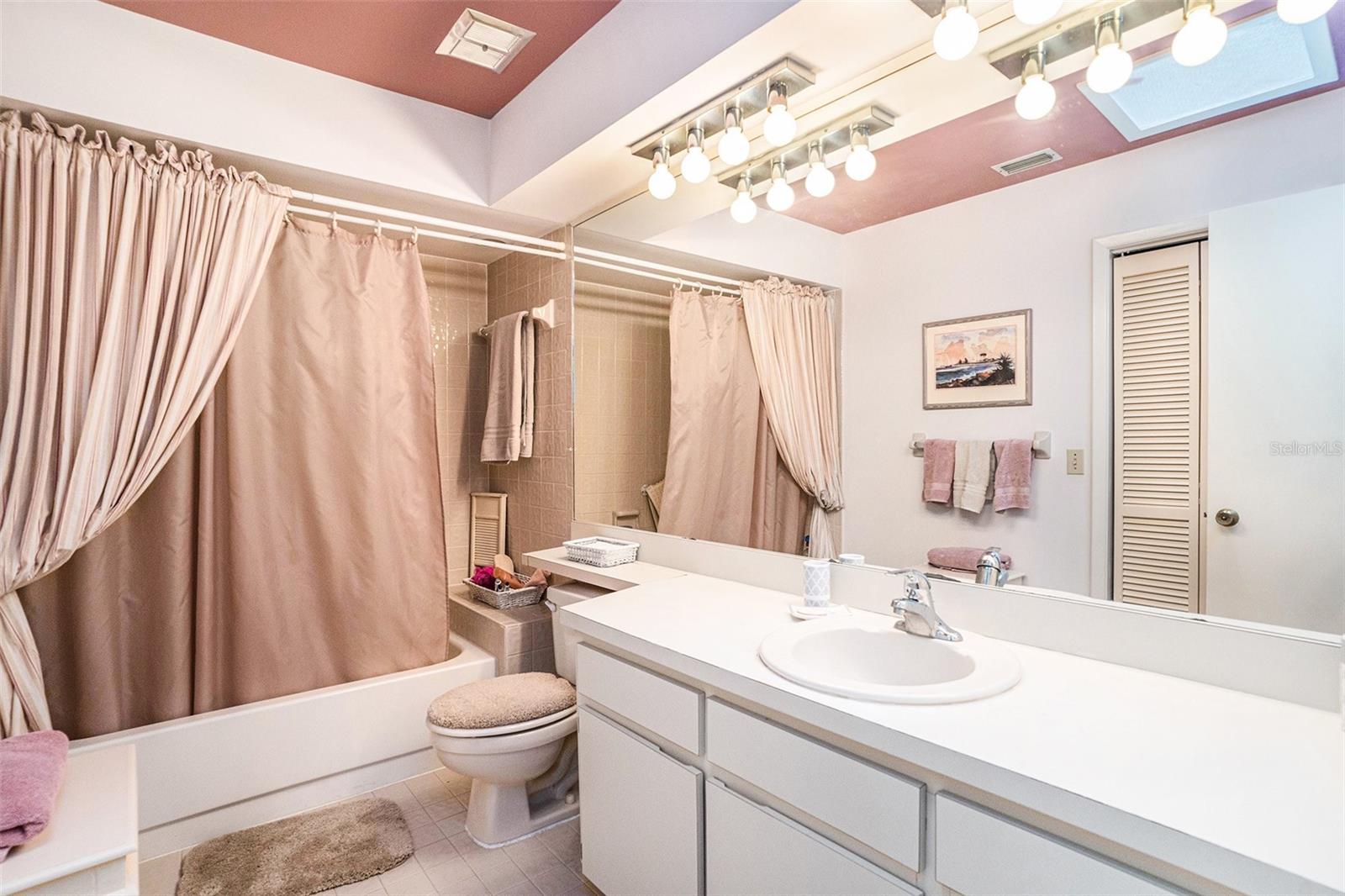 Image 19 of 25 For 3335 Foxridge Circle