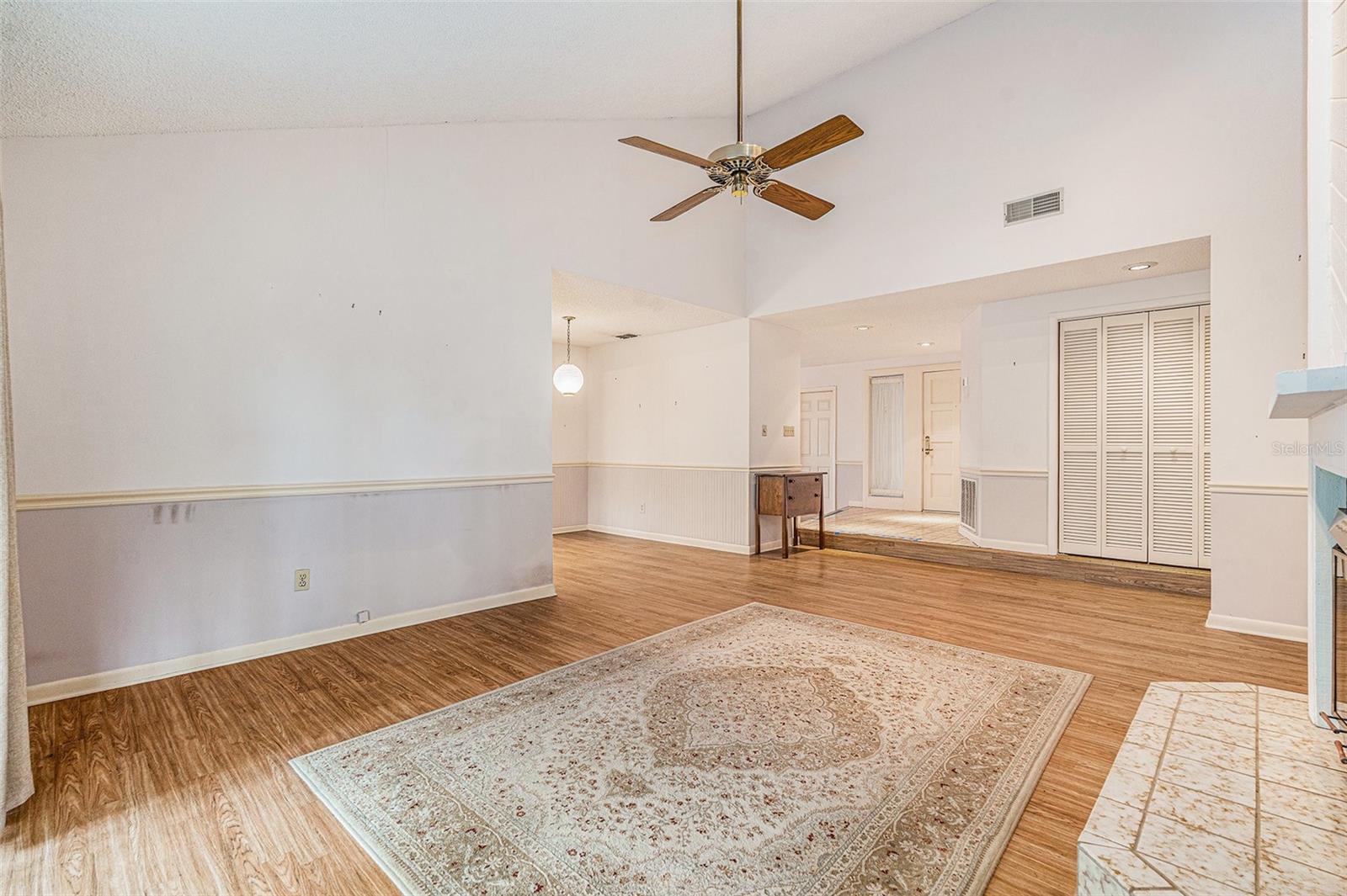 Image 29 of 34 For 3335 Foxridge Circle