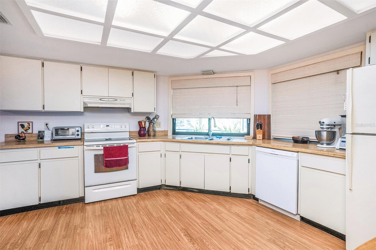 Image 8 of 25 For 3335 Foxridge Circle