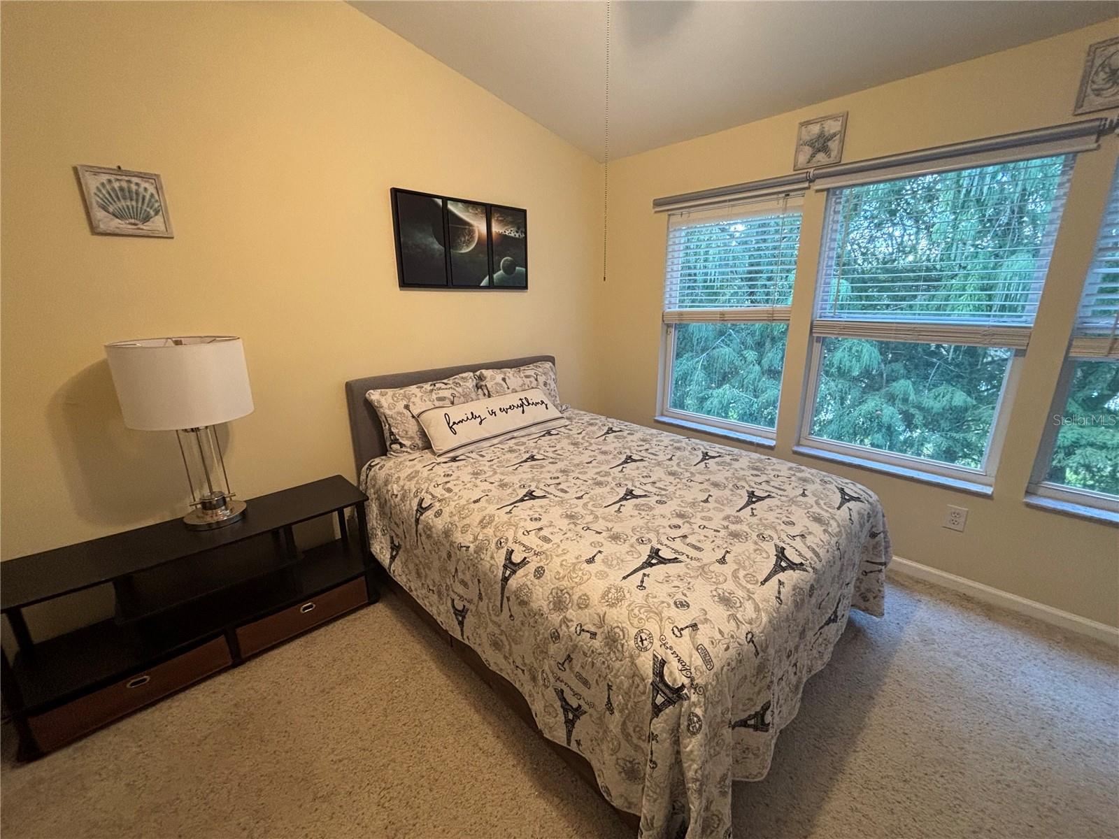 Image 13 of 23 For 870 Vineland Place