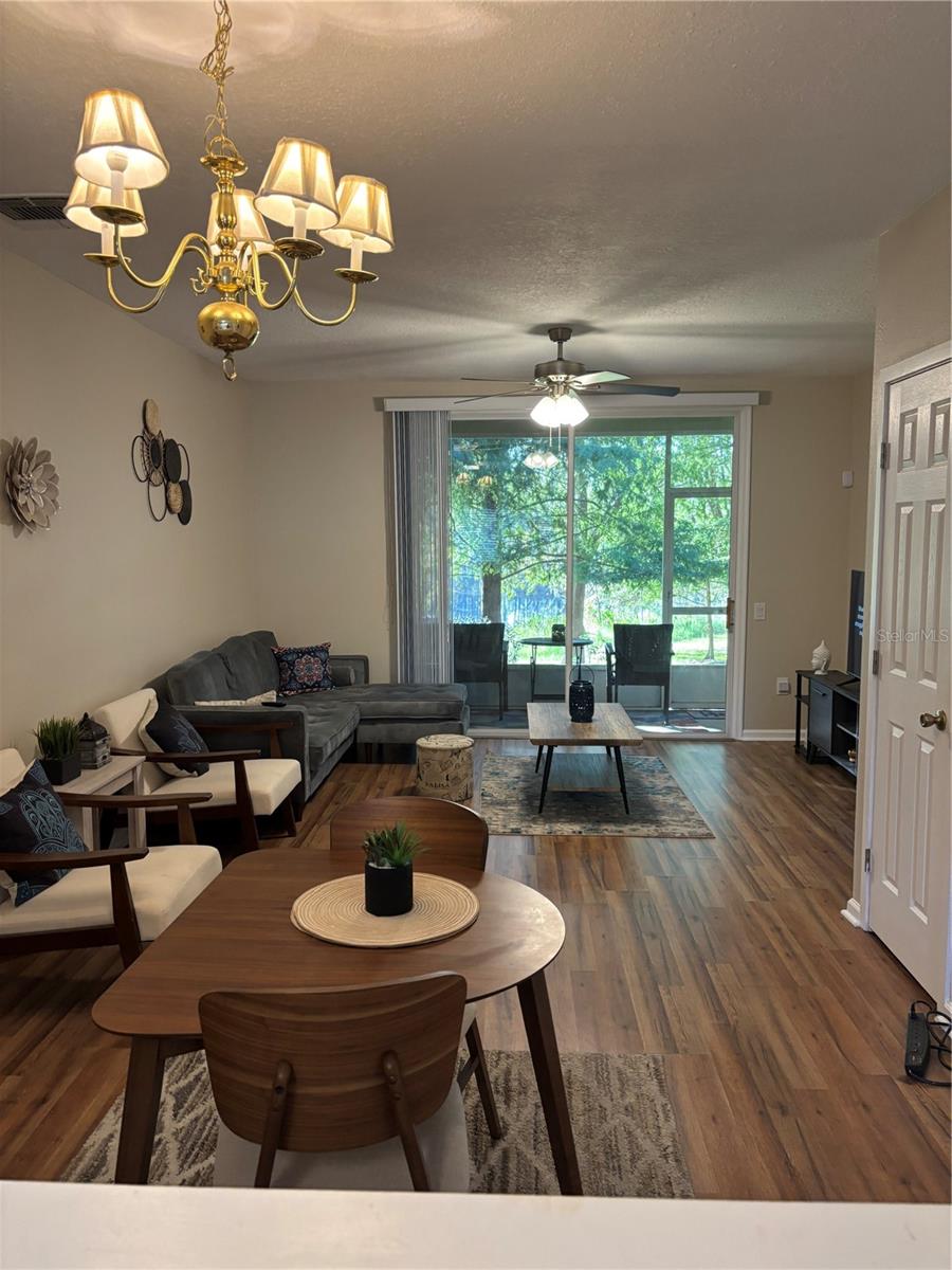 Image 8 of 23 For 870 Vineland Place