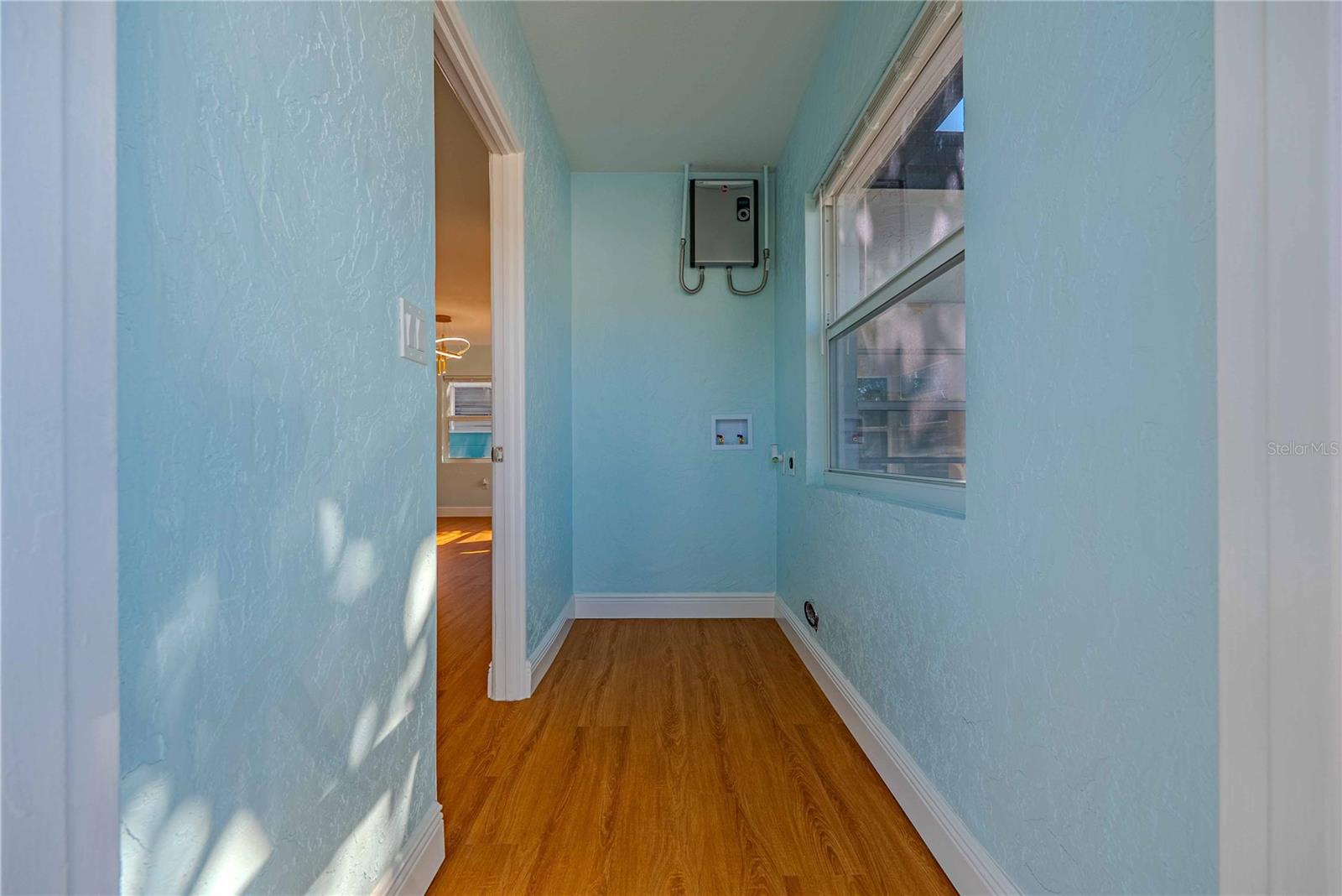 Image 10 of 38 For 1835 15th Avenue S