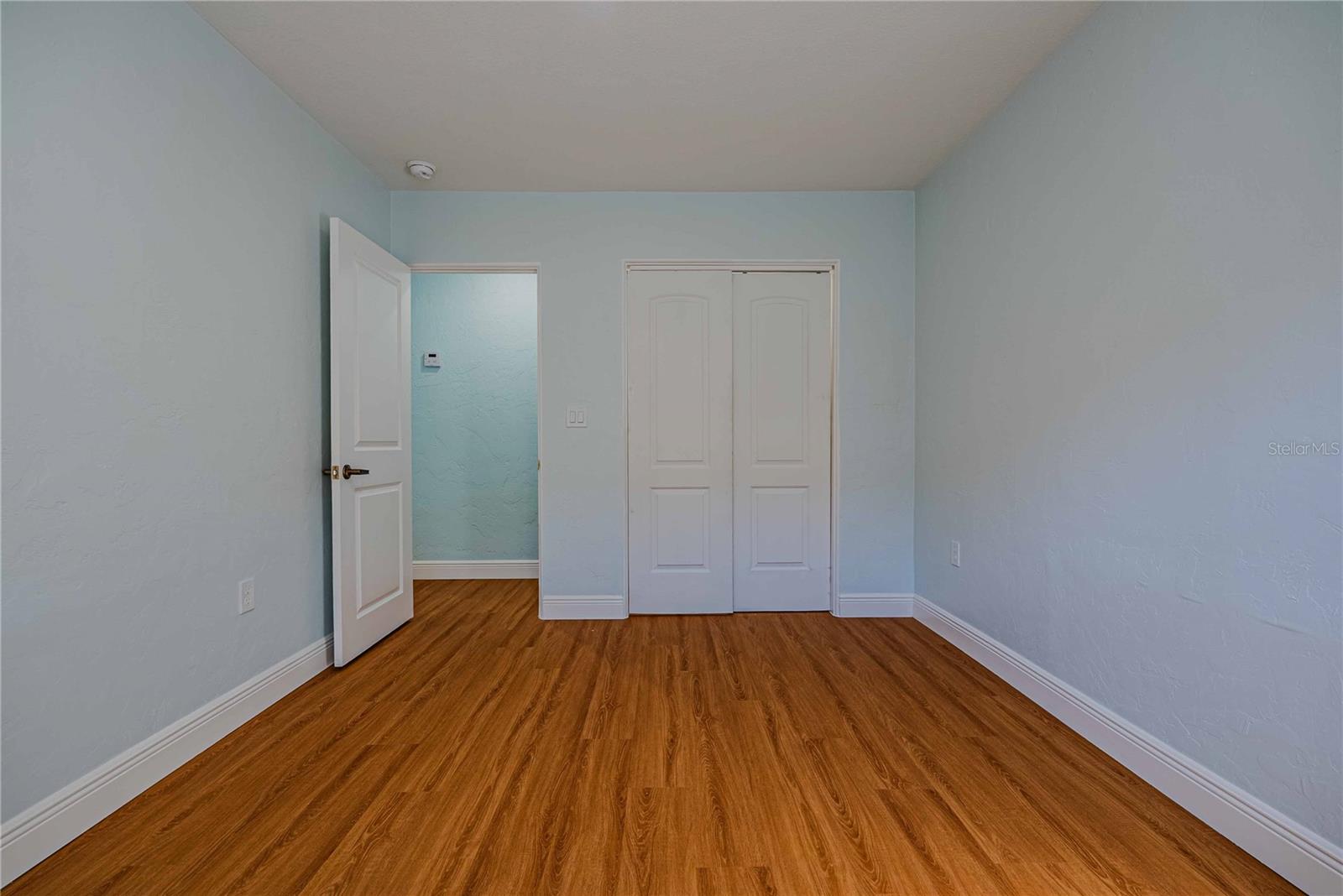 Image 14 of 38 For 1835 15th Avenue S