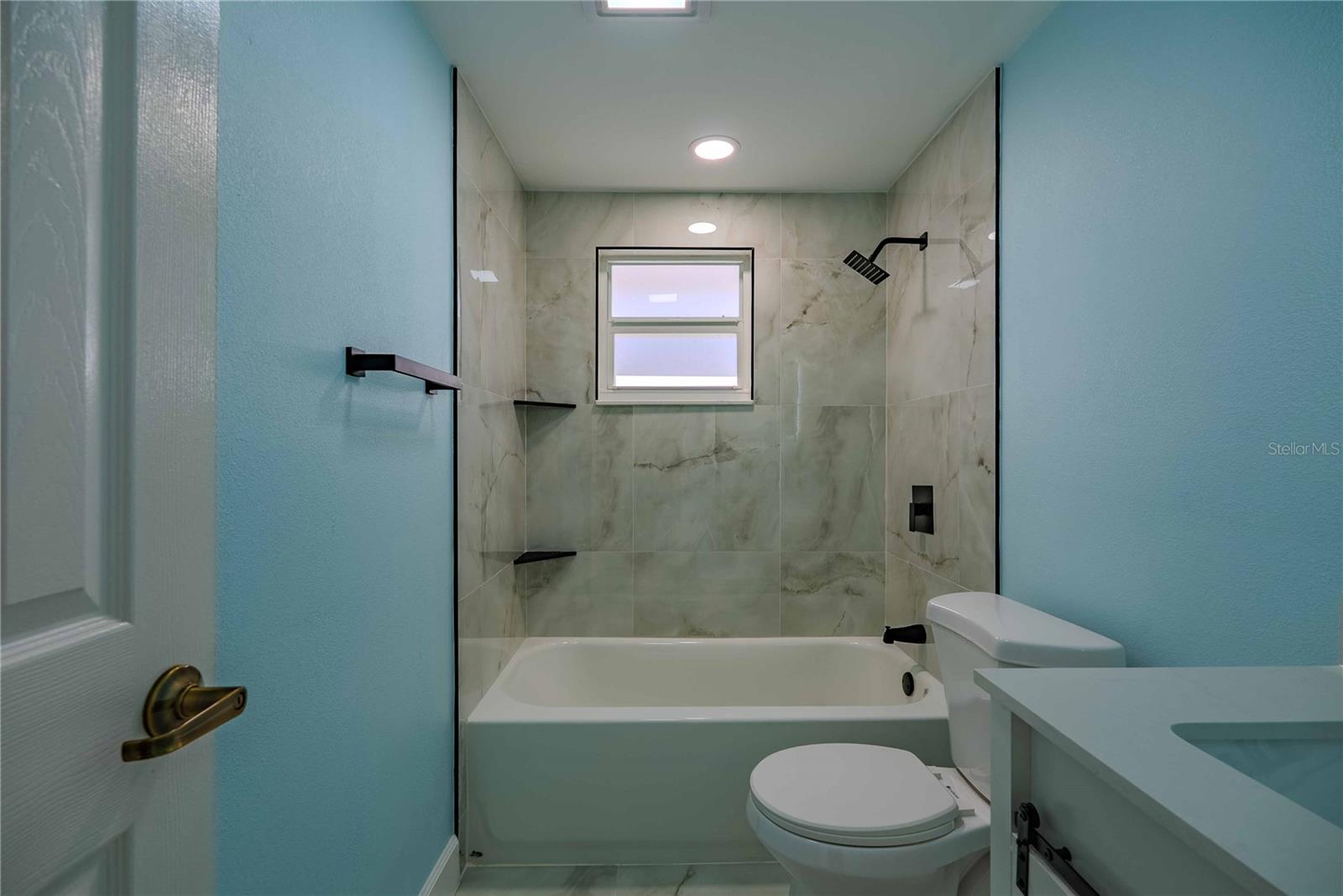 Image 15 of 38 For 1835 15th Avenue S