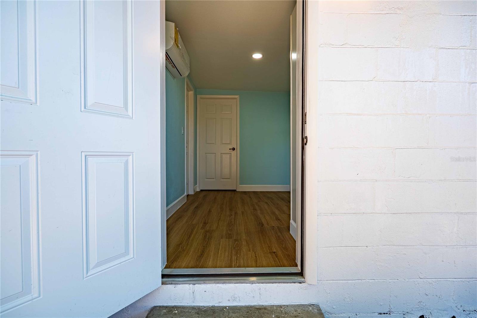 Image 23 of 38 For 1835 15th Avenue S