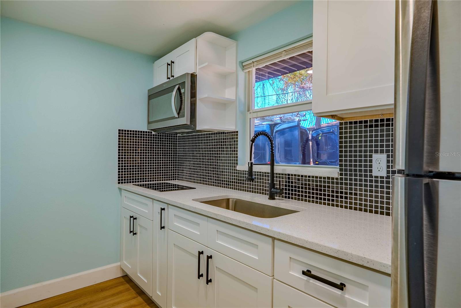 Image 24 of 38 For 1835 15th Avenue S