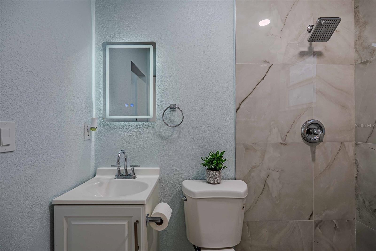 Image 27 of 38 For 1835 15th Avenue S