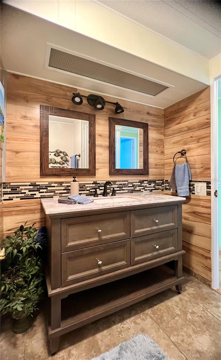 Image 36 of 64 For 1100 Belcher Road S 604