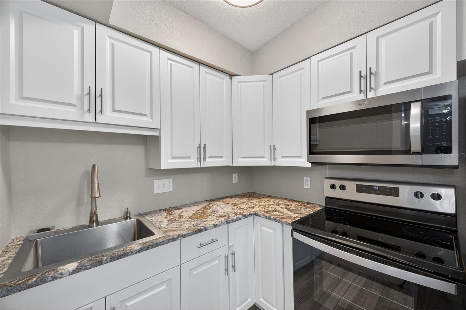 Image 10 of 42 For 2470 47th Street S