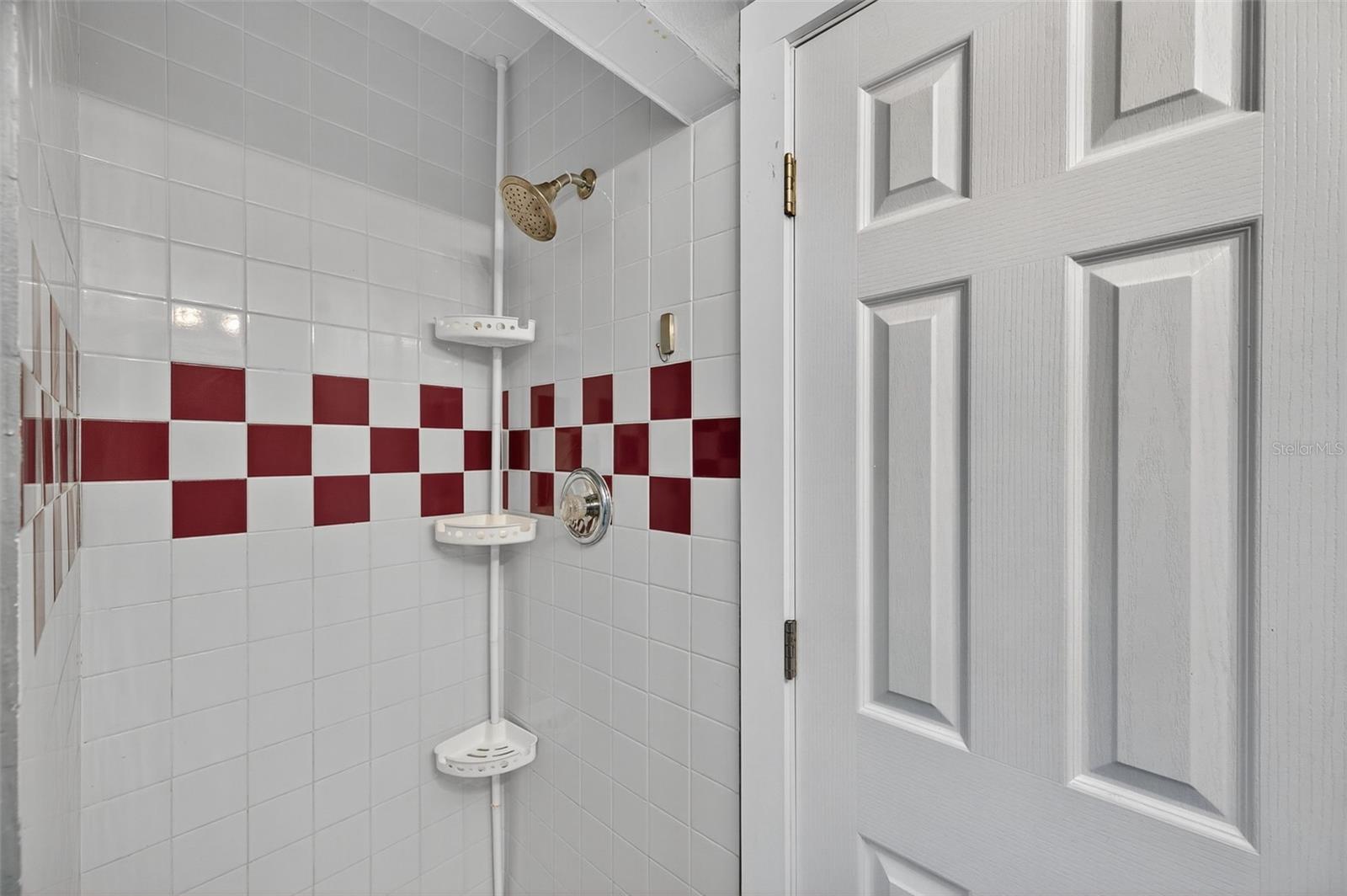 Image 16 of 42 For 2470 47th Street S