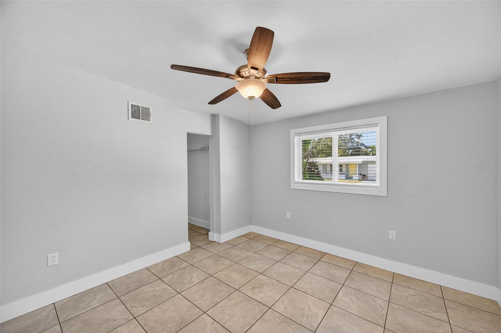 Image 17 of 42 For 2470 47th Street S