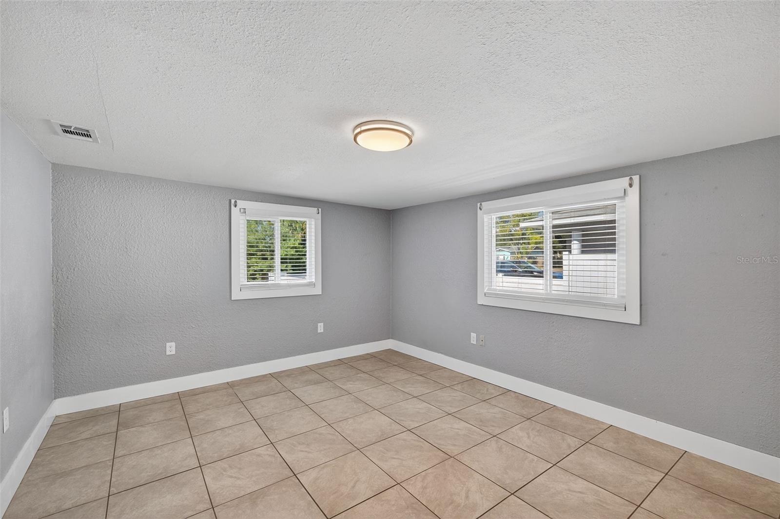 Image 21 of 42 For 2470 47th Street S