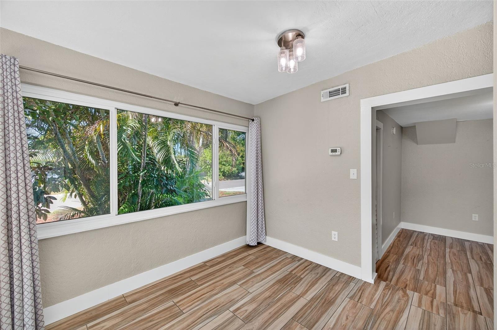 Image 27 of 42 For 2470 47th Street S