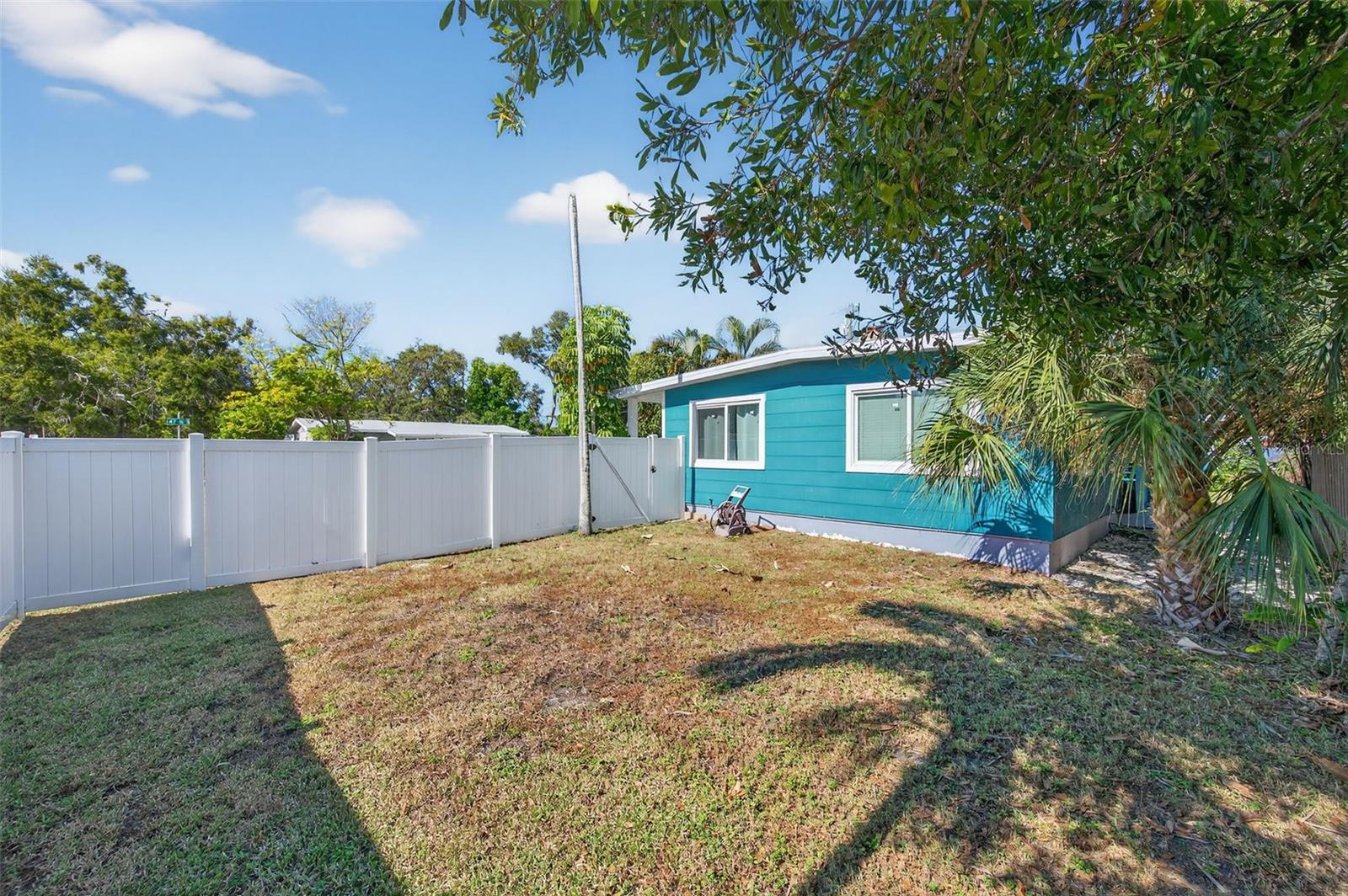 Image 36 of 42 For 2470 47th Street S