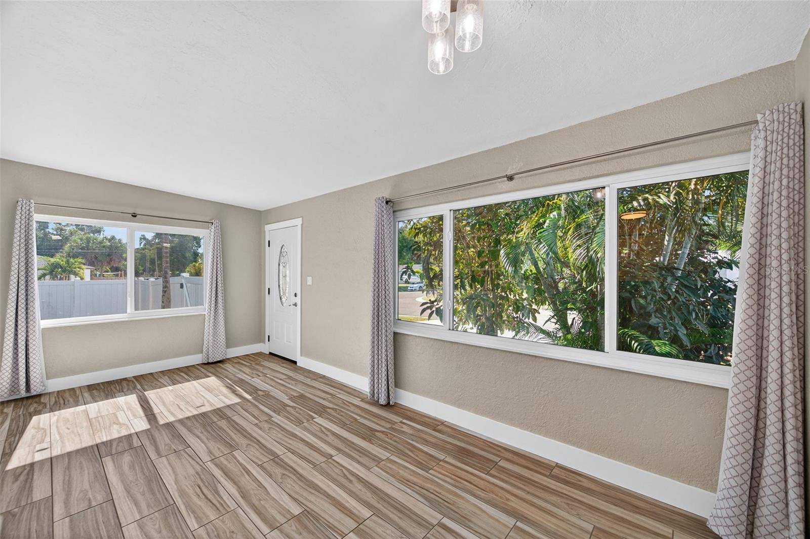 Image 8 of 42 For 2470 47th Street S