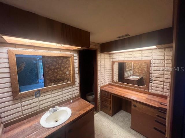 Image 17 of 20 For 14704 Carnation Drive