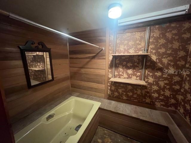 Image 18 of 20 For 14704 Carnation Drive