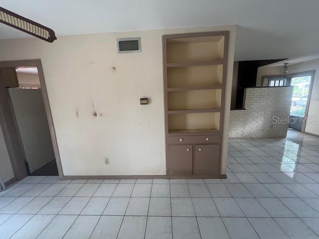 Image 7 of 20 For 14704 Carnation Drive