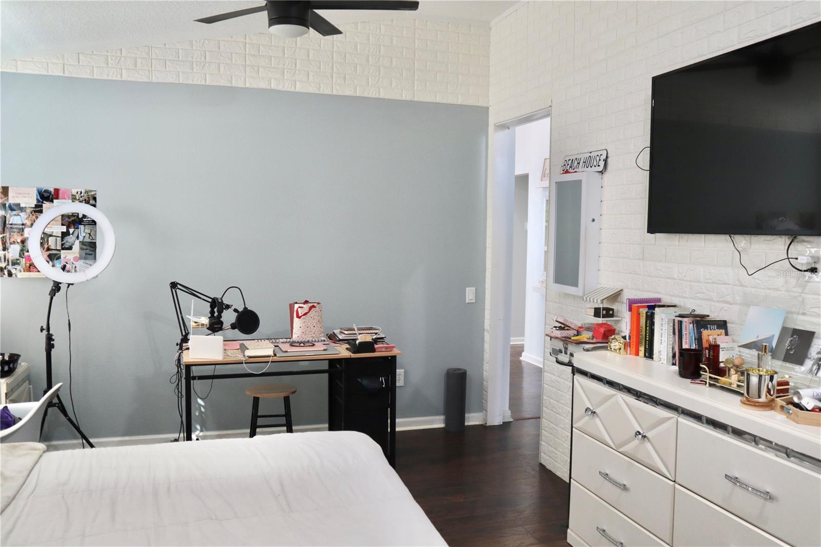 Image 11 of 54 For 398 Sea Holly Drive