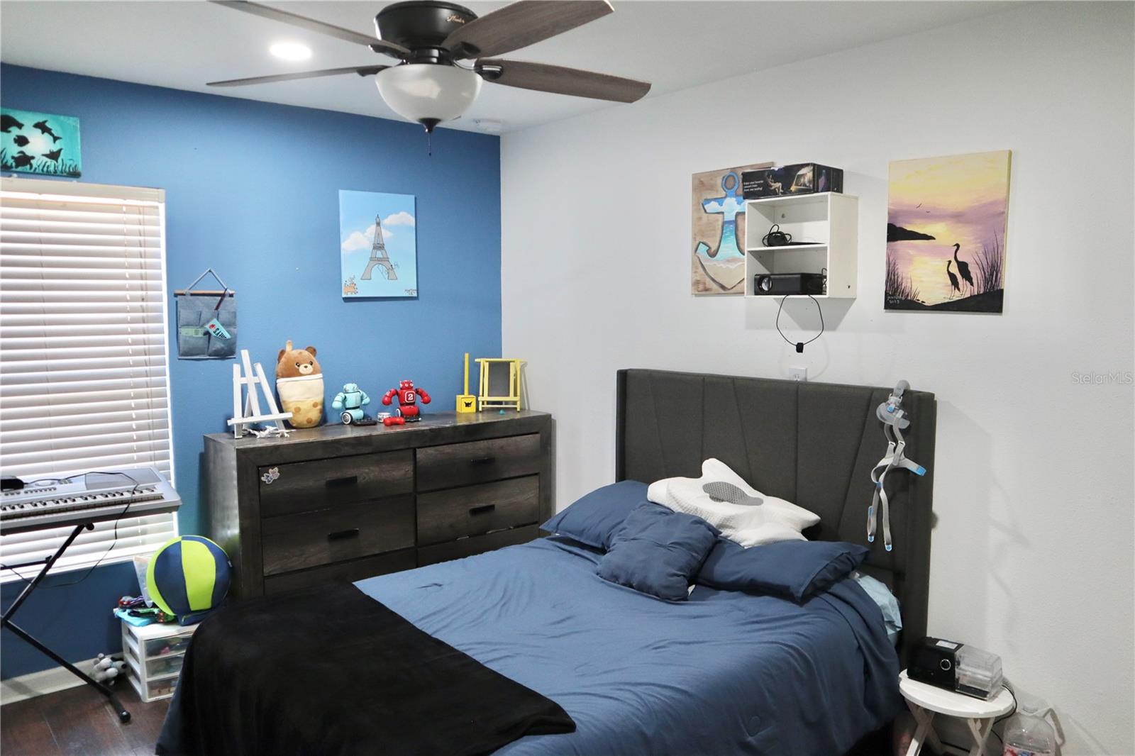 Image 15 of 54 For 398 Sea Holly Drive