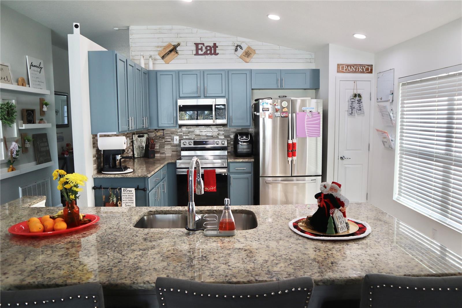 Image 19 of 54 For 398 Sea Holly Drive