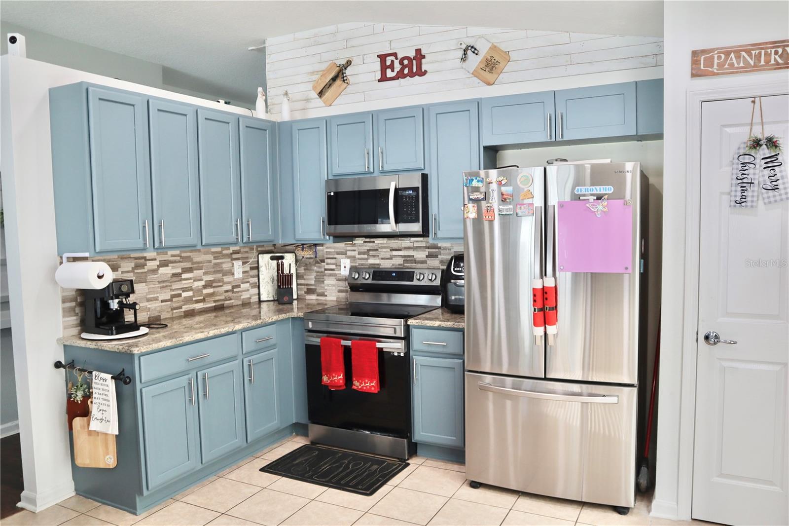 Image 21 of 54 For 398 Sea Holly Drive