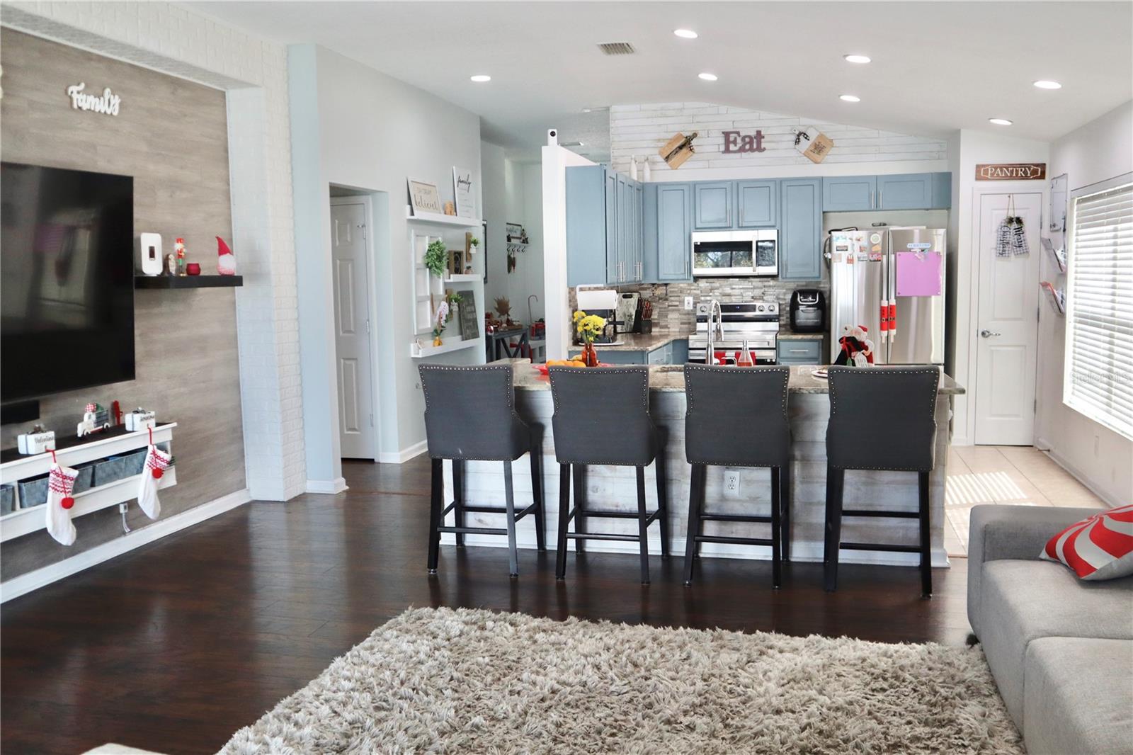 Image 23 of 54 For 398 Sea Holly Drive