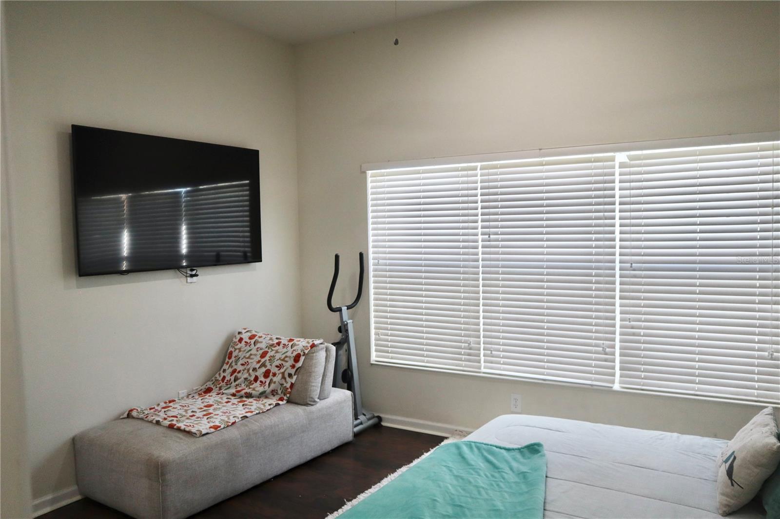 Image 29 of 54 For 398 Sea Holly Drive