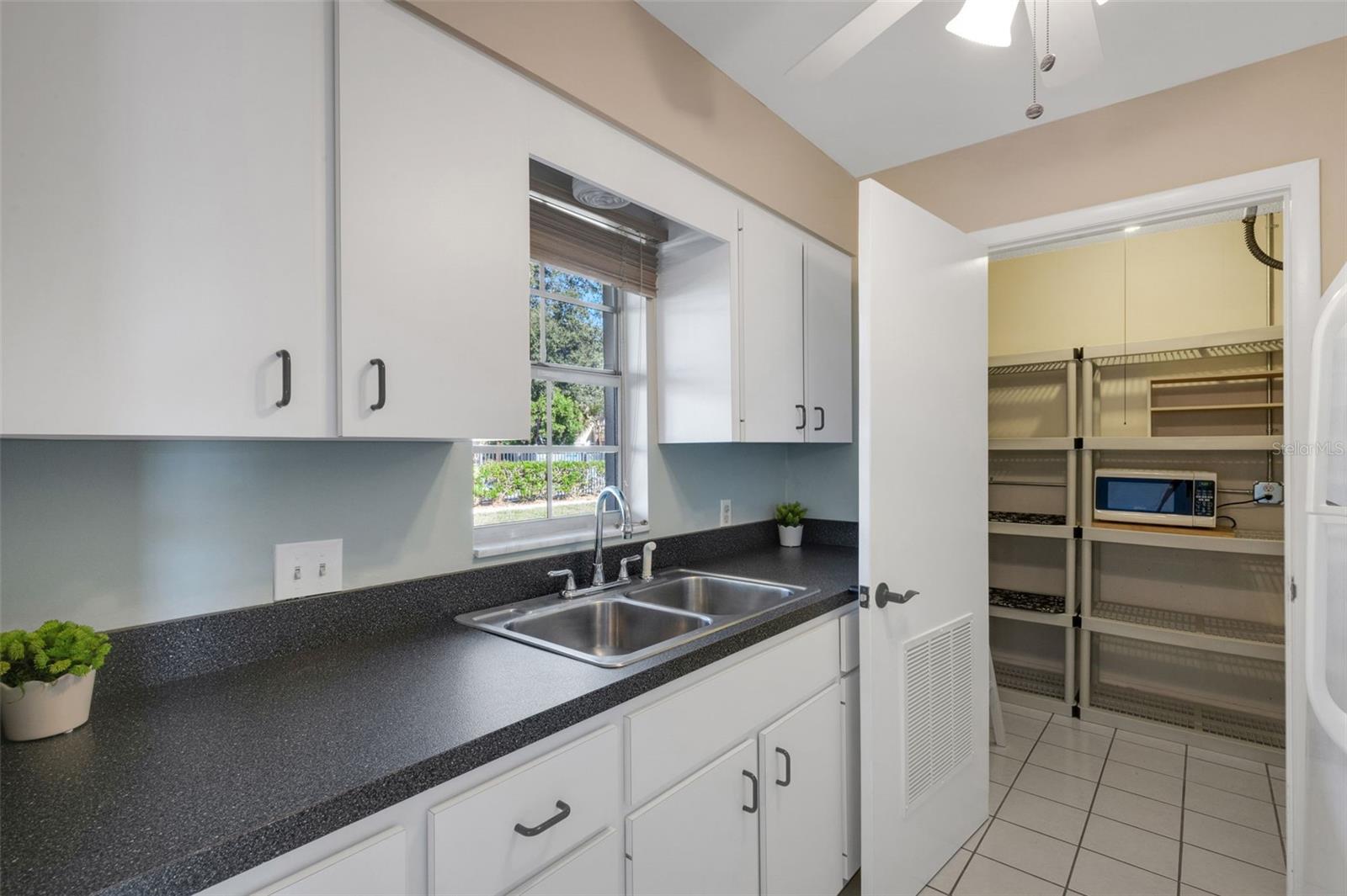 Image 17 of 65 For 4215 Bay Drive 203