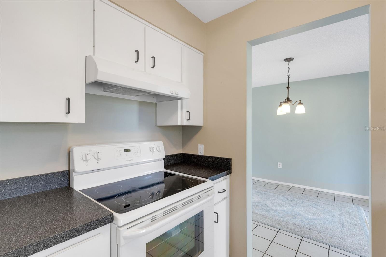 Image 19 of 65 For 4215 Bay Drive 203