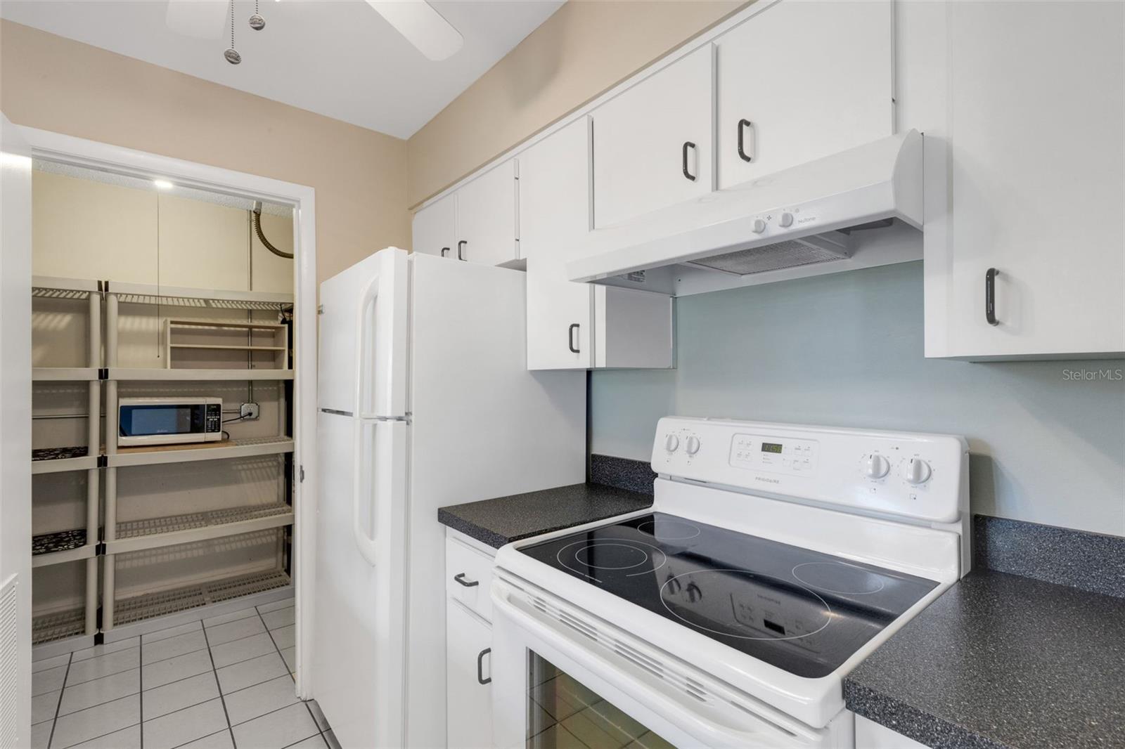 Image 20 of 65 For 4215 Bay Drive 203