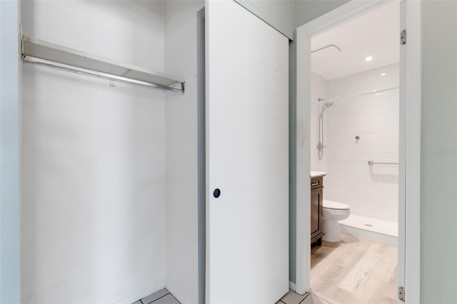 Image 22 of 65 For 4215 Bay Drive 203