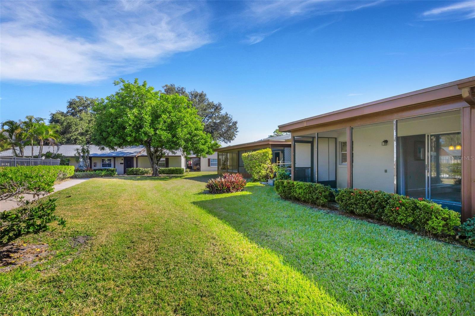 Image 37 of 65 For 4215 Bay Drive 203