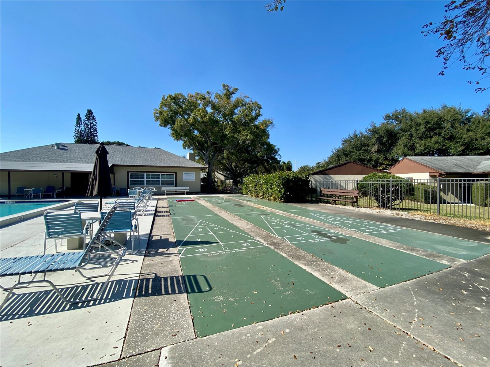 Image 49 of 65 For 4215 Bay Drive 203