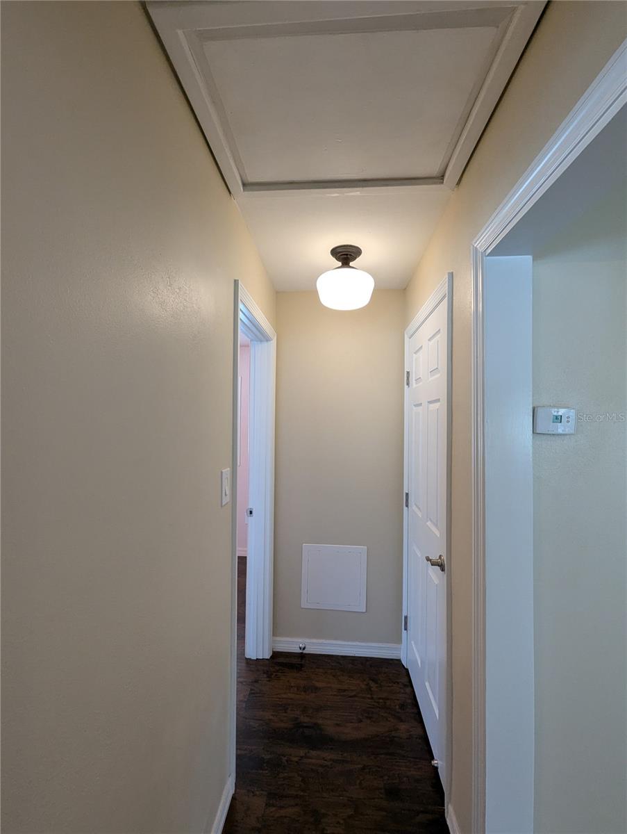 Listing photo id 18 for 3530 8th Avenue N