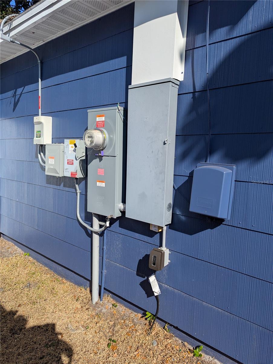 Listing photo id 26 for 3530 8th Avenue N